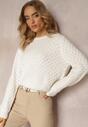 Biały Sweter Ozdobiony Perełkami i Drobnym Tłoczeniem Lelloa