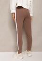 Pantaloni sport Heminita maro cu dungi laterale și elastic în talie
