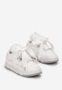 Białe Sneakersy z Dekoracyjnym Sznurowaniem i Wstawką na Języku Cristen