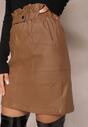 Brązowa Dopasowana Spódnica Mini z Imitacji Skóry z Gumką w Talii i Kieszeniami Anishree