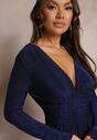 Rochie bleumarin evazată maxi din material strălucitor cu drapaje în talie Kizzetta