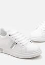 Białe Sneakersy z Imitacji Skóry z Metalicznym Akcentem i Cyrkoniami Evadine