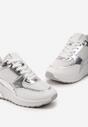 Biało-Srebrne Sneakersy na Niewysokim Koturnie z Metalicznymi Naszywkami Swerdia