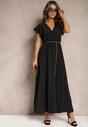 Czarna Plisowana Sukienka Maxi o Rozkloszowanym Kroju z Kopertowym Dekoltem Ofilva