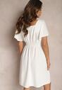 Biała Sukienka z Rozkloszowanym Dołem i Ozdobnymi Przeszyciami Celarsa