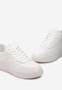 Białe Sznurowane Sneakersy z Ekoskóry na Grubej Podeszwie z Drobną Perforacją Loeda