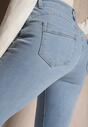 Jasnoniebieskie Casualowe Skinny Jeansy Push-Up z Przetarciami na Nogawkach Jrinna