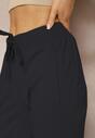 Czarne Dresowe Spodnie o Klasycznym Fasonie z Gumką w Pasie Ivemia