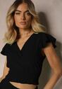 Set negru cu top scurt cu talie încrețită și pantaloni scurți cu volan și elastic în talie Nestasie
