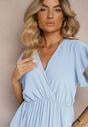 Rochie bleu deschis cu decolteu triunghiular cu elastic în talie cu croi plisat Doetta