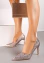 Pantofi stiletto Culoarea șampaniei
