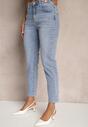 Jasnoniebieskie Jeansy High Waist o Kroju Mom Fit Delarinor