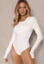 Białe Body Typu Longsleeve o Dopasowanym Kroju Fiterta