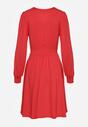 Czerwona Sukienka z Wiskozą o Rozkloszowanym Kroju Selaitea