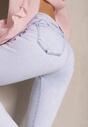 Jasnoniebieskie Jeansy z Wiskozą o Fasonie Skinny Arrivienne