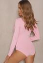 Różowe Eleganckie Body Longsleeve z Ozdobnym Marszczeniem Zimanya