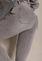 Jasnoszare Jeansy o Fasonie Skinny High Waist z Ozdobnymi Przetarciami Lililiane