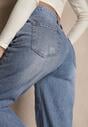 Niebieskie Jeansy o Fasonie Boyfriend z Ozdobnymi Przetarciami Orrilena