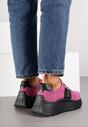 Różowo-Czarne Sneakersy na Platformie z Naturalnego Zamszu z Geometrycznym Wzorem i Napisem Latalissa