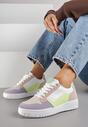 Fioletowe Sneakersy Ozdobione Perforacją i Geometrycznym Motywem Idariele