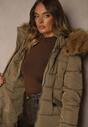 Ciemnobeżowa Pikowana Kurtka o Długim Kroju z Paskiem i Kapturem z Futrem Aveslia