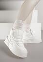 Białe Sneakersy z Ociepleniem na Platformie z Tłoczeniem Newedela