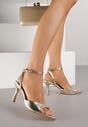 Złote Sandały na Szpilce z Paskiem z Klamerką i Lakierowanym Połyskiem Celafere