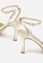 Złote Sandały na Szpilce z Paskiem z Klamerką i Lakierowanym Połyskiem Celafere