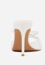 Białe Klapki na Szpilce z Paskami Klamerką i Lakierowanym Połyskiem Urneiros