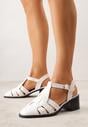 Białe Sandały na Stożku Ozdobione Geometryczną Cholewką Peripe
