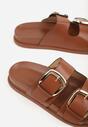 Brązowe Klapki z Metalicznymi Klamrami Aetheta