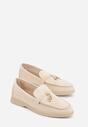 Beżowe Mokasyny z Imitacji Zamszu Zdobione Zawieszką i Przeszyciem Aezoris