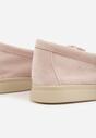 Różowe Mokasyny z Imitacji Zamszu Zdobione Zawieszką i Przeszyciem Aezoris