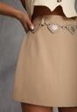 Beżowe Spódnico-Szorty z Metalicznymi Sercami przy Łańcuszku Meztila