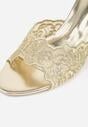 Złote Klapki na Metalicznej Szpilce z Koronką Theiseusa
