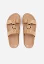 Ciemnobeżowe Klapki Ozdobione Paskiem z Metaliczną Klamrą Kellyss