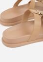 Ciemnobeżowe Klapki Ozdobione Paskiem z Metaliczną Klamrą Kellyss