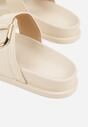 Beżowe Klapki z Metalicznymi Klamrami Eudare