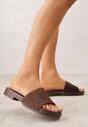 Brązowe Klapki z Nitami po Bokach Xerxathan
