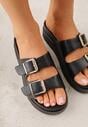 Czarne Klapki na Platformie Ozdobione Metalicznymi Klamrami Galisiphe