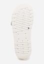 Białe Klapki na Platformie Ozdobione Metalicznymi Klamrami Galisiphe