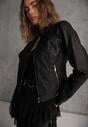 Czarna Taliowana Kurtka Ramoneska o Klasycznym Fasonie Tessana