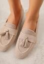 Beżowe Perforowane Mokasyny z Imitacji Zamszu Zdobione Frędzlami Vaeliane