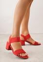 Czerwone Sandały na Kwadratowym Słupku z Imitacji Zamszu Claudie