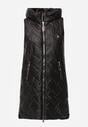 Czarna Długa Pikowana Kamizelka z Kapturem i Ozdobną Naszywką Mentape