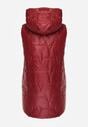 Czerwona Długa Kamizelka Pikowana z Nieodpinanym Kapturem Ozdobiona Naszywką Kasseda