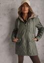 Zielona Długa Kurtka Parka Pikowana z Kapturem Ozdobiona Aplikacją Rossea