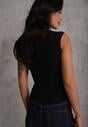 Czarny Wiskozowy Top Dopasowany z Kwadratowym Dekoltem Bez Rękawów Bilincja