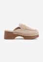 Beżowe Klapki Drewniaki o Fasonie Loafersów z Ozdobnymi Nitami Sargita
