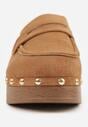 Jasnobrązowe Klapki Drewniaki o Fasonie Loafersów z Ozdobnymi Nitami Sargita